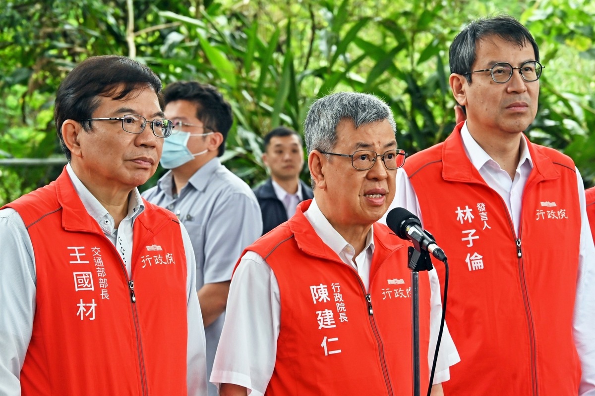 行政院長陳建仁今（26）天到宜蘭縣視察「台2庚延伸線規劃情形」前受訪。 圖：行政院提供