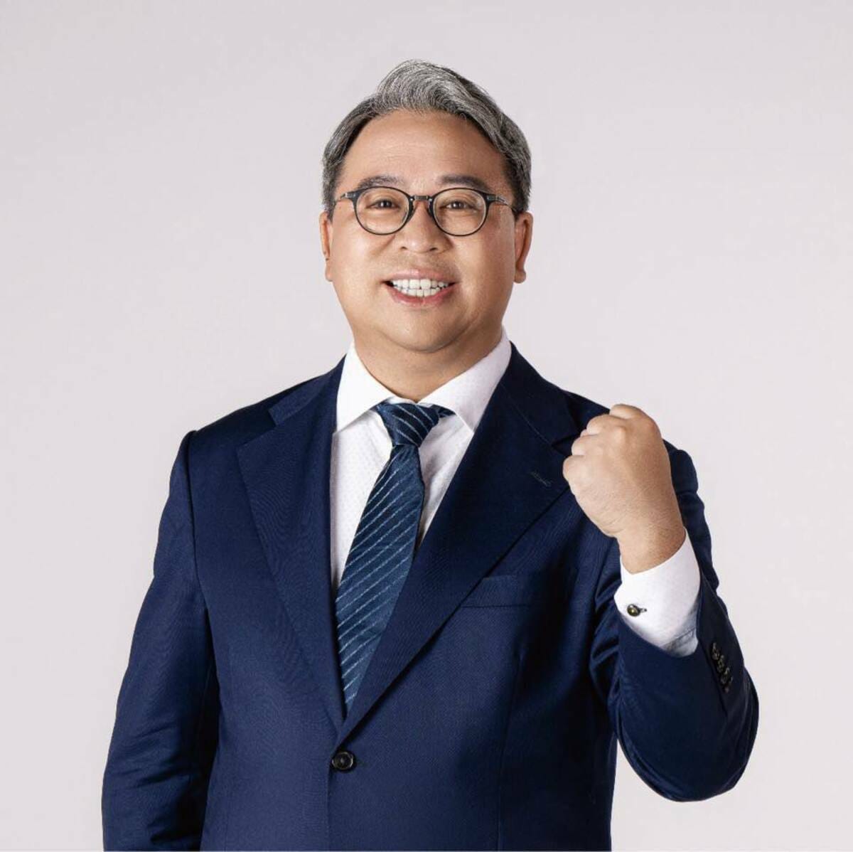 黃世杰表示倘若有機會進入中央政府他將貢獻自身法律專業及相關經驗，全力以赴為台灣做更多事。 圖：黃世杰臉書