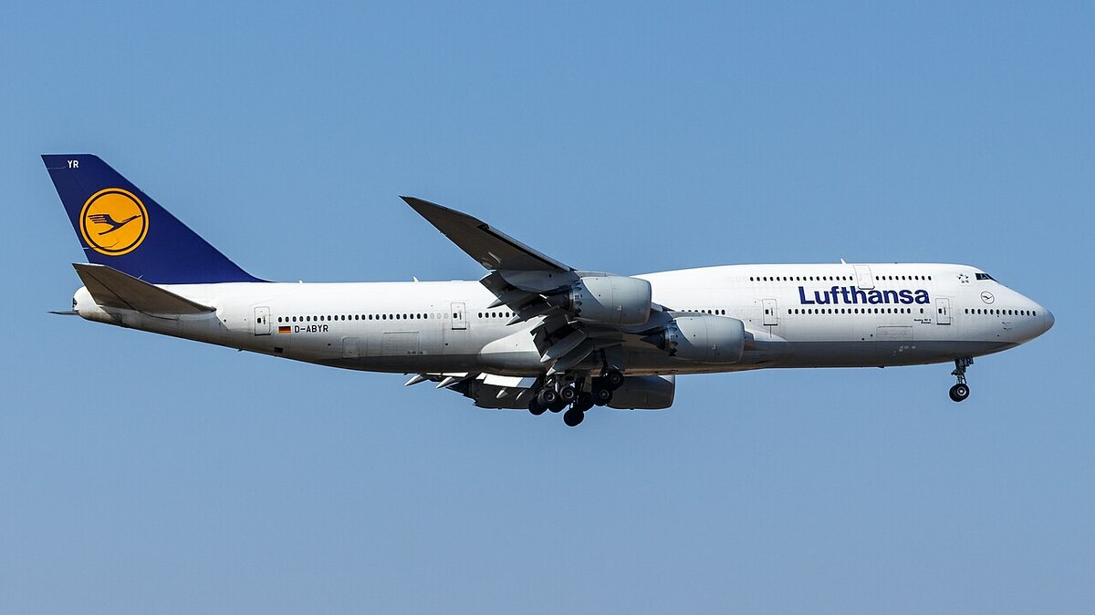 日前，德國漢莎航空的波音747-8 客機發生了降落危機，歷經兩次嘗試才成功降落於洛杉磯機場。而此次畫面也意外被直播頻道捕捉到，嚇壞許多民眾。(示意圖) 圖：翻攝自維基百科