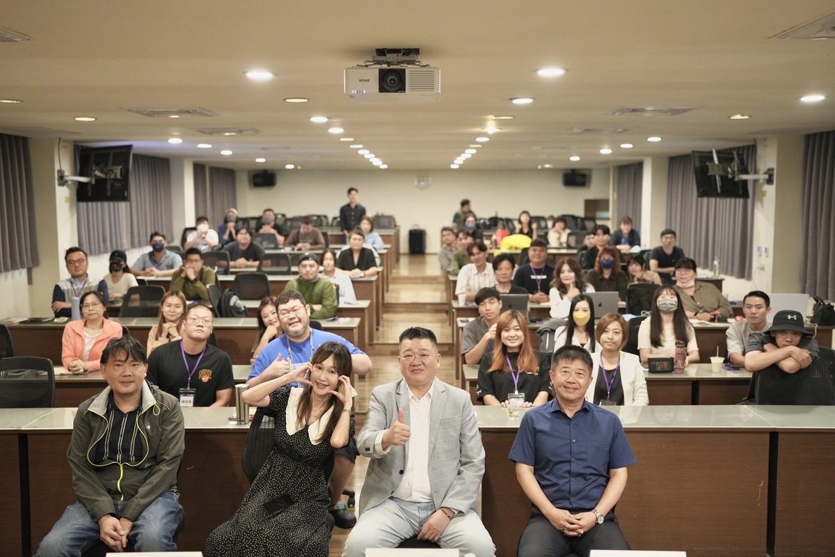 民進黨在高雄市舉辦首場網路社群經營管理培訓。 圖：民進黨高雄市黨部/提供