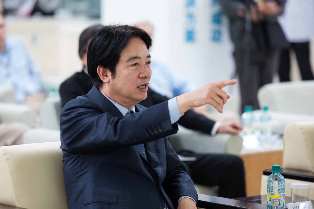 賴清德前往高雄參訪中鋼。 圖：總統府提供