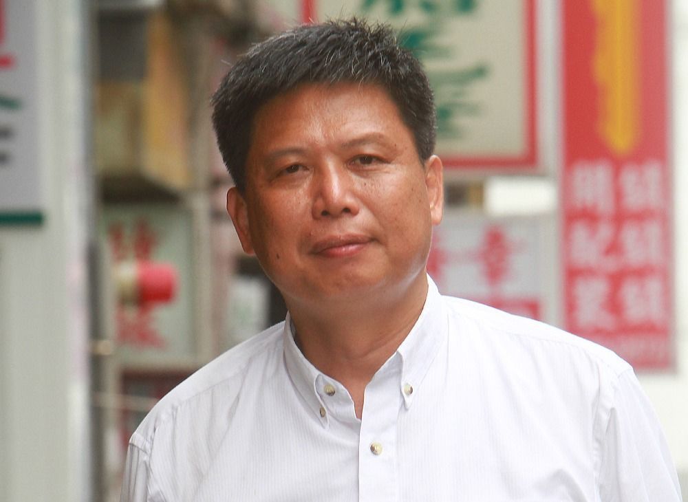 國立政治大學地政學系兼任教授徐世榮表示，有學生以想去南沙度假為由向他請假。 圖：翻攝自國立政治大學官網