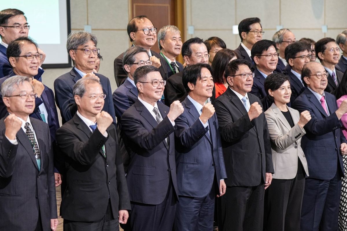 準總統賴清德與準行政院長卓榮泰參加內閣策勵營 圖：民進黨/提供