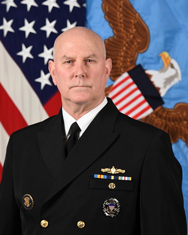 美軍參謀長聯席會議副主席、美國海軍上將格雷迪近期主持戰略與國際研究中心和美國海軍研究所的海上安全對話 圖：翻攝自維基百科