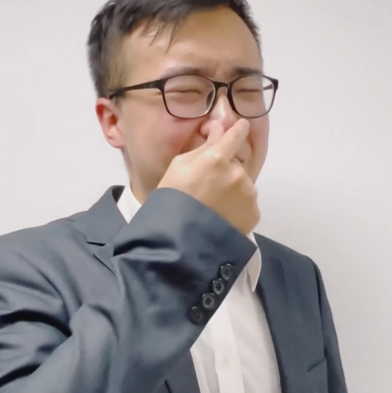 PSG擊敗FLY順利晉級MSI正賽。消息曝光後，JR忍不住激動落淚，直呼「太興奮了，我真的好久沒播到贏得比賽了」。 圖：翻攝自LoL Pacific Championship Series FB