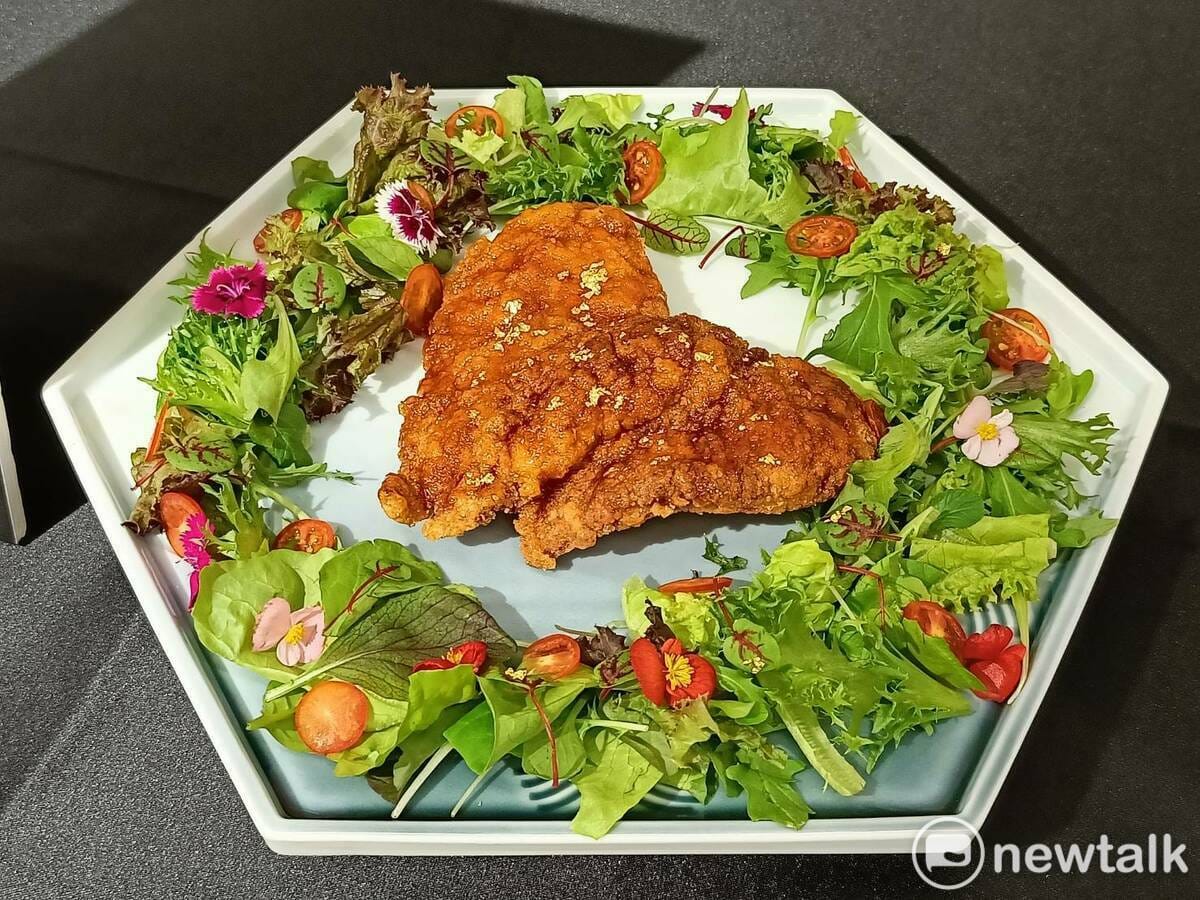 膳馨料理去年十月初紅到英國，獨特配方的「蜜汁雞排」已經在英國的超市上架。 圖：唐復年/攝