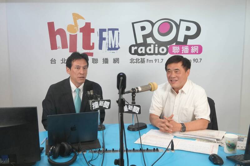 前台北市長郝龍斌今（7）天上午接受「POP撞新聞」廣播節目專訪。 圖：POP撞新聞提供