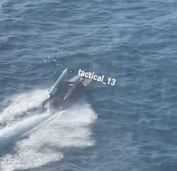 烏軍用海軍無人機襲擊被俄軍佔領的克里米亞。 圖：翻攝自 NOELREPORTS X（前推特）帳號