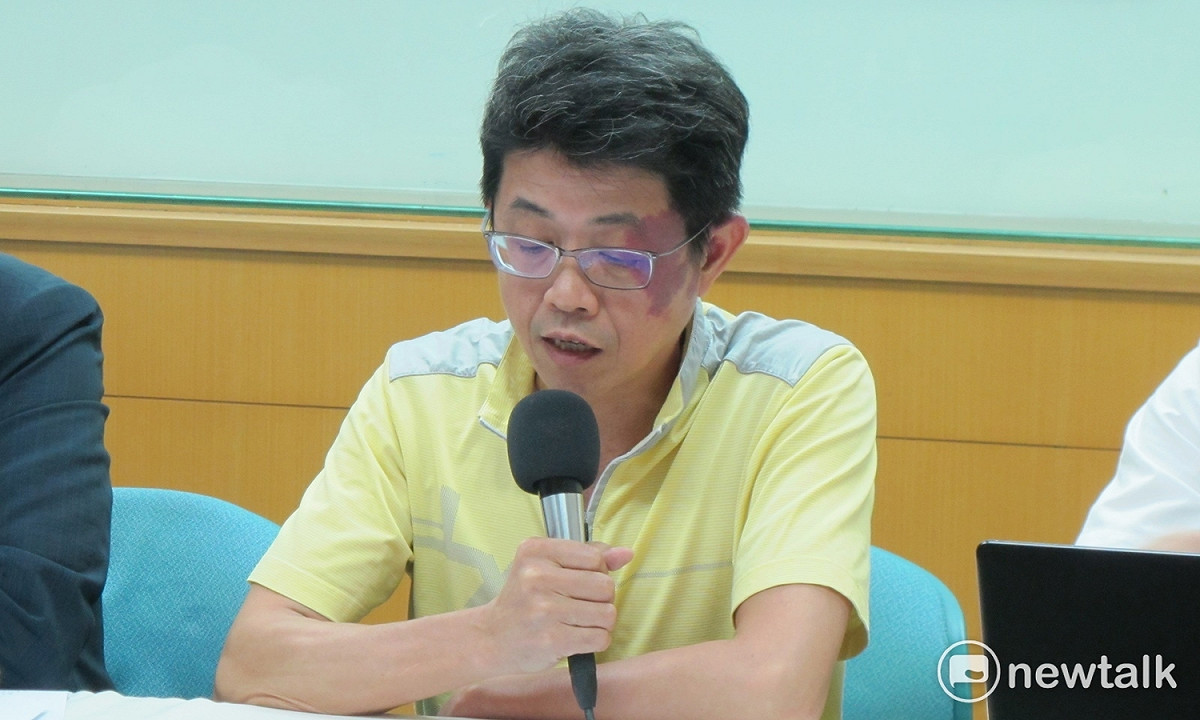 淡江大學運輸管理學系教授張勝雄3日出席台灣世代基金會民調發表會時表示，多數學者反對鐵路立體化建設。 圖：林朝億/攝