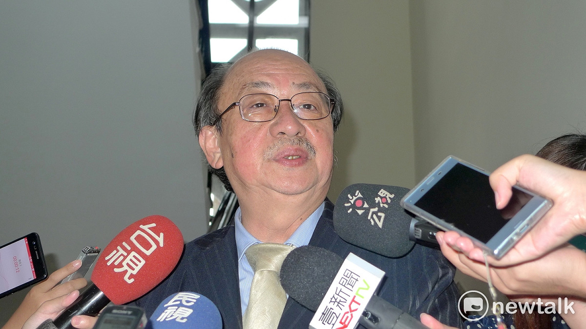 3日臨時會在野三黨都表達「前瞻條例退回委員會重審」立場，但民進黨團總召柯建銘受訪表示，「法的問題沒有任何協商空間餘地」，強調依法只有三條路可以「重付審查」。 圖：汪少凡／攝