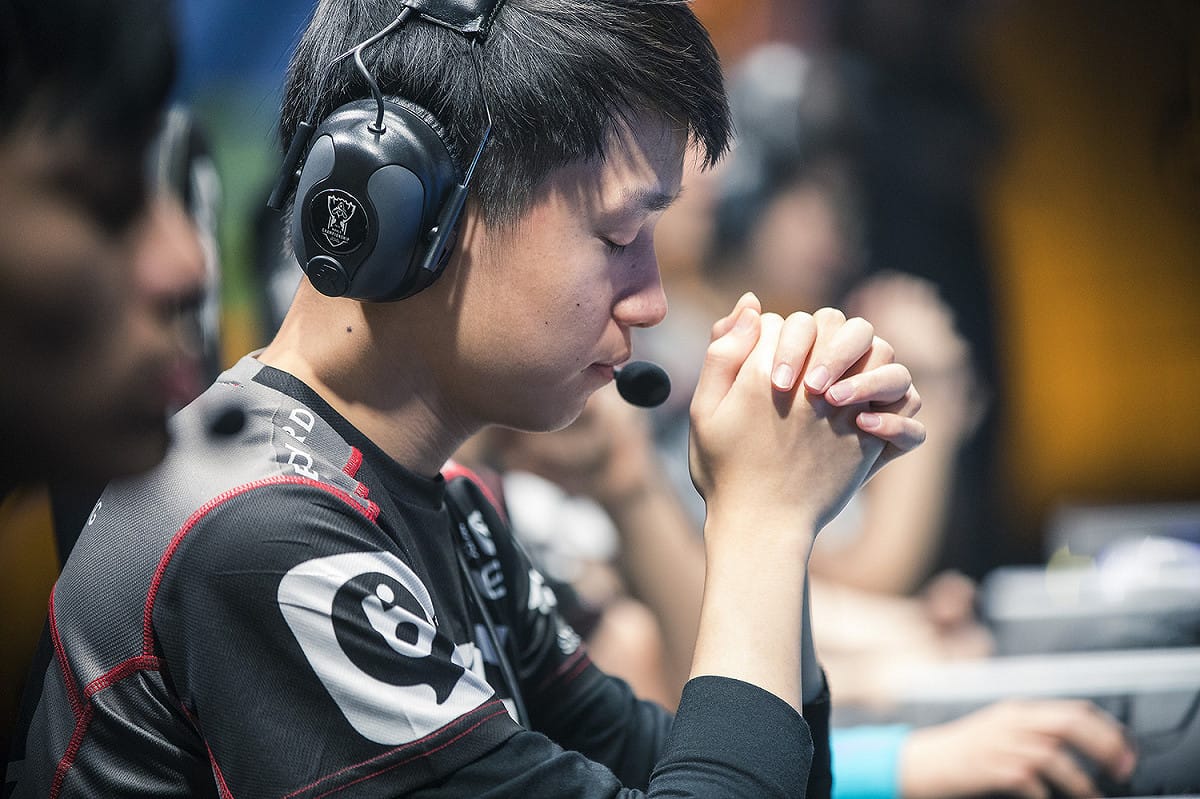 大陸賽區的職業電競隊伍EDG的打野選手「 Clearlove7」明凱， 根據同行爆料每天晚上都打到凌晨4、5點隔天繼續練習 圖：翻攝自 LoL Esports Photos flickr