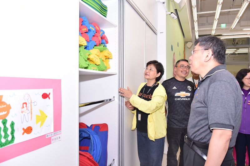 台北市長柯文哲今日參訪Gamania遊戲橘子附設幼兒園「幼橘園」。 圖 : 台北市政府/提供