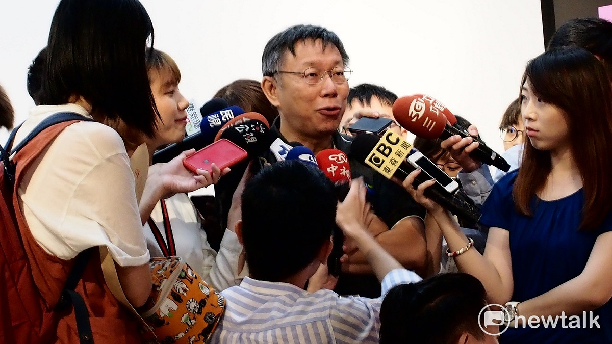 台北市長柯文哲說，到東南亞繞一圈後，才發現在台灣吵吵鬧鬧也是種幸福。 圖 : 周煊惠／攝