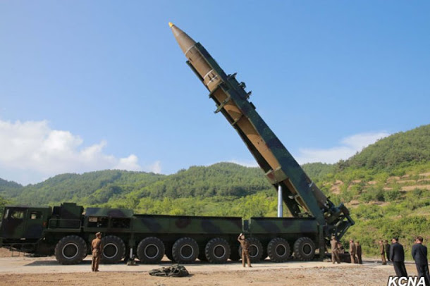 朝鮮7月2次成功試射新型洲際彈道飛彈「火星-14型」，之後不斷陸續「搗」彈。 圖：翻攝朝中社