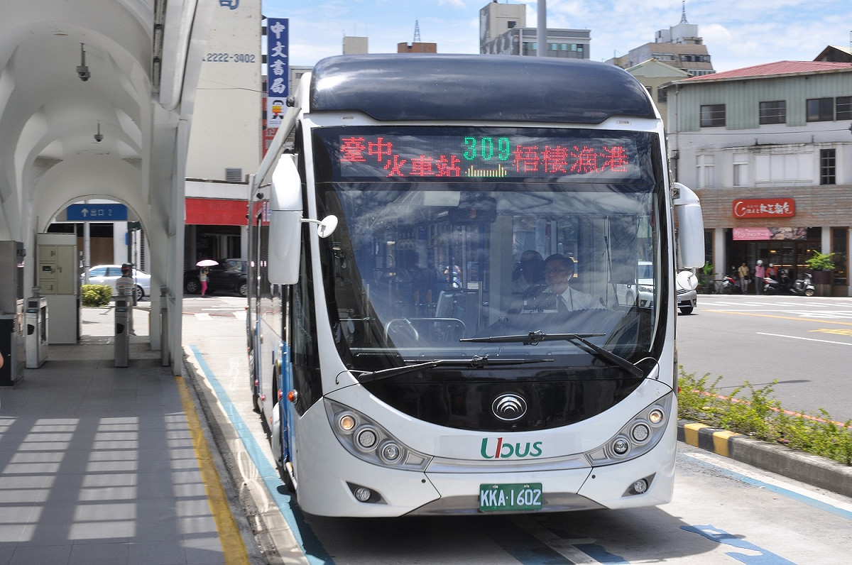 309路公車也上路營運，這條路線天天從台中火車站出發，讓旅客不用開車也能快速抵達高美濕地，省錢、快速又便利。 圖 : 台中市政府/提供