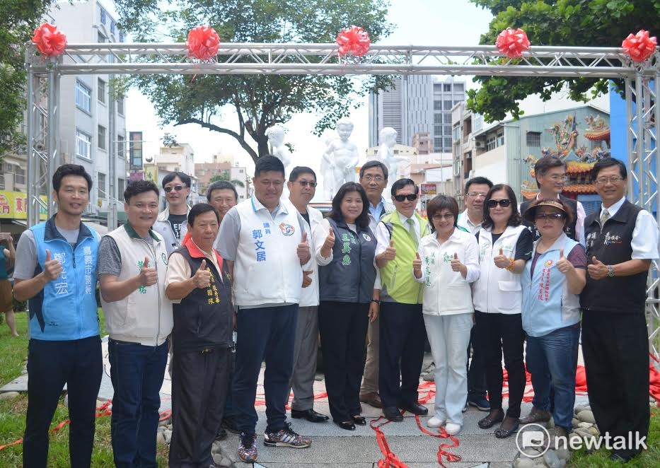 在多位民意代表的爭取下，嘉義市政府完成東門圓環改建案。 圖：蔡坤龍/攝