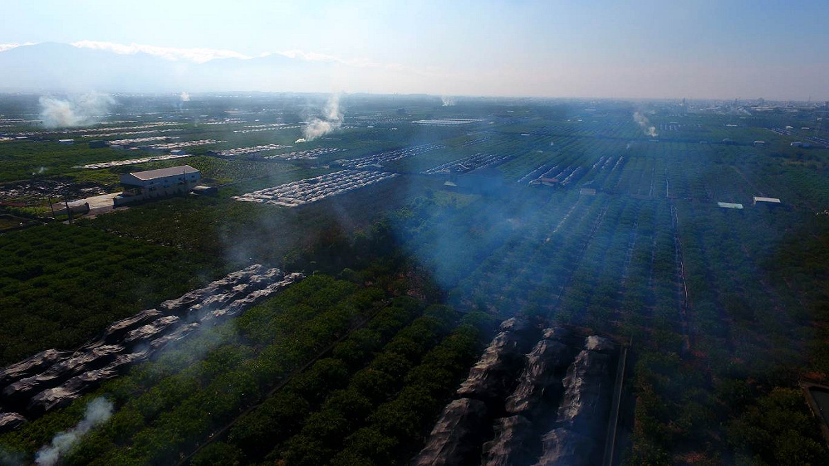 屏東縣環保局為加強取締露天燃燒問題，將運用無人空拍機 (UAV) 輔助。 圖 : 屏東縣政府 / 提供