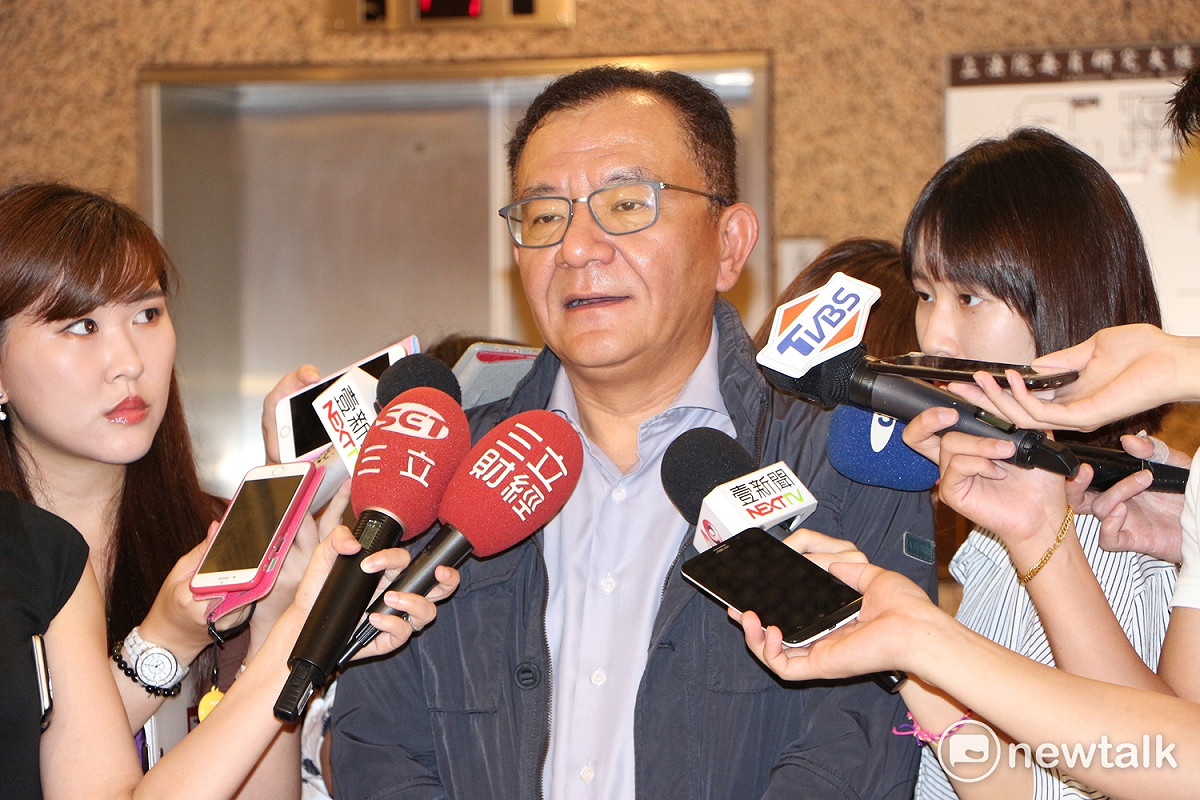 立委高志鵬今天說，自己從來沒有宣布要參選新北市長，並表示參與關心新北市的角色有許多種，他的第一志願是再當一次游錫堃院長的競選總幹事。 圖：廖品瑄/攝