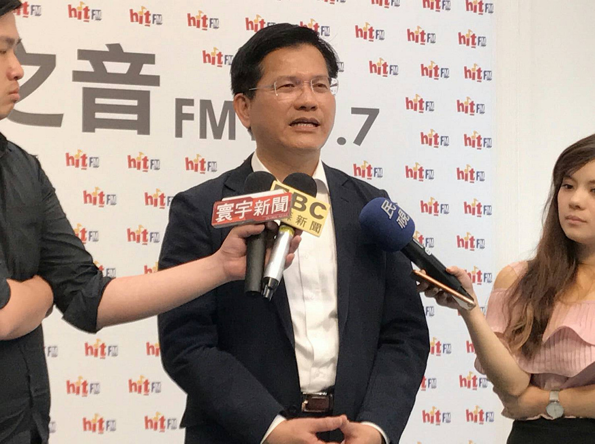 台中市長林佳龍今天接受專訪表示,他同意賴清德建言,一例一休該修法。 圖/周煊惠攝