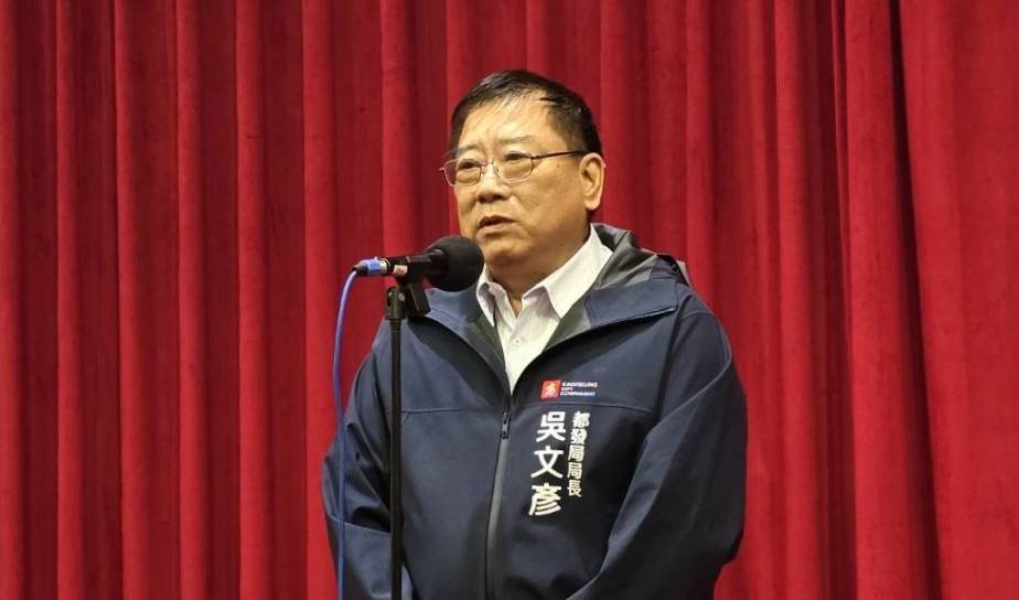 吳文彥感謝左營里長、商圈與市民共同支持清大在舊左中設分校。 圖：高雄市都發局/提供