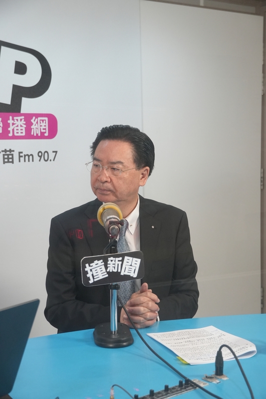吳釗燮說，每次有邦交國斷交，他都會向總統口頭請辭，總統慰留他，跟他說「錯不在你」。 圖：《POP撞新聞》/提供