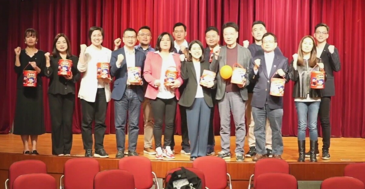 「戰鬥藍」發起人趙少康等藍營民代集結力挺徐巧芯， 圖：擷取自趙少康臉書