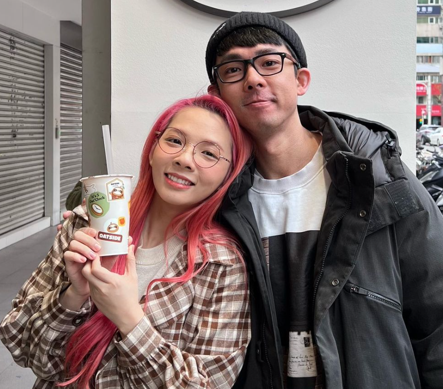 滴妹自創飲料品牌事業有成，光是去年營收就直逼2億。而哥哥阿滴提到想要向滴妹索取股份，但沒有成功。 圖：翻攝自阿滴英文IG