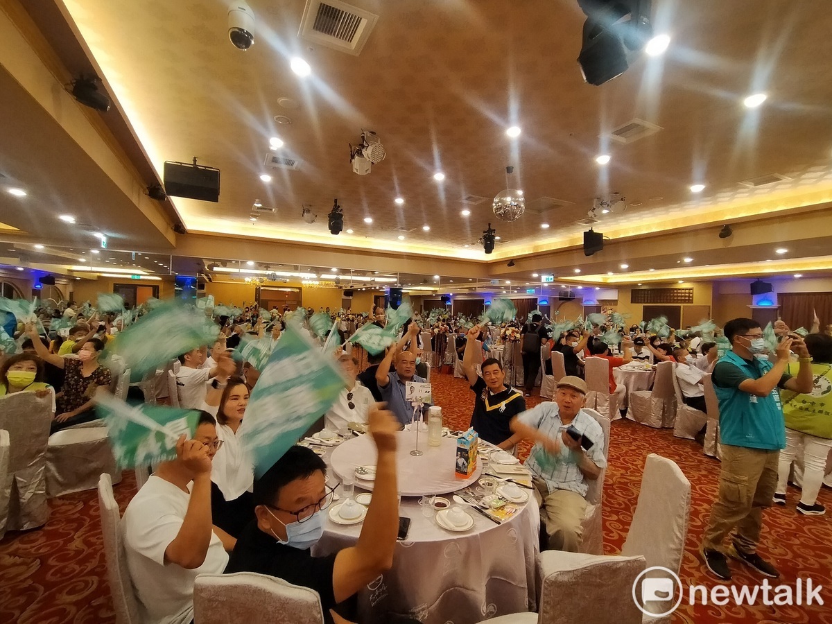 大屯區民主聯誼會積極招募新血，圖為2022年8月聯誼會35周年慶會場。 圖：唐復年/攝