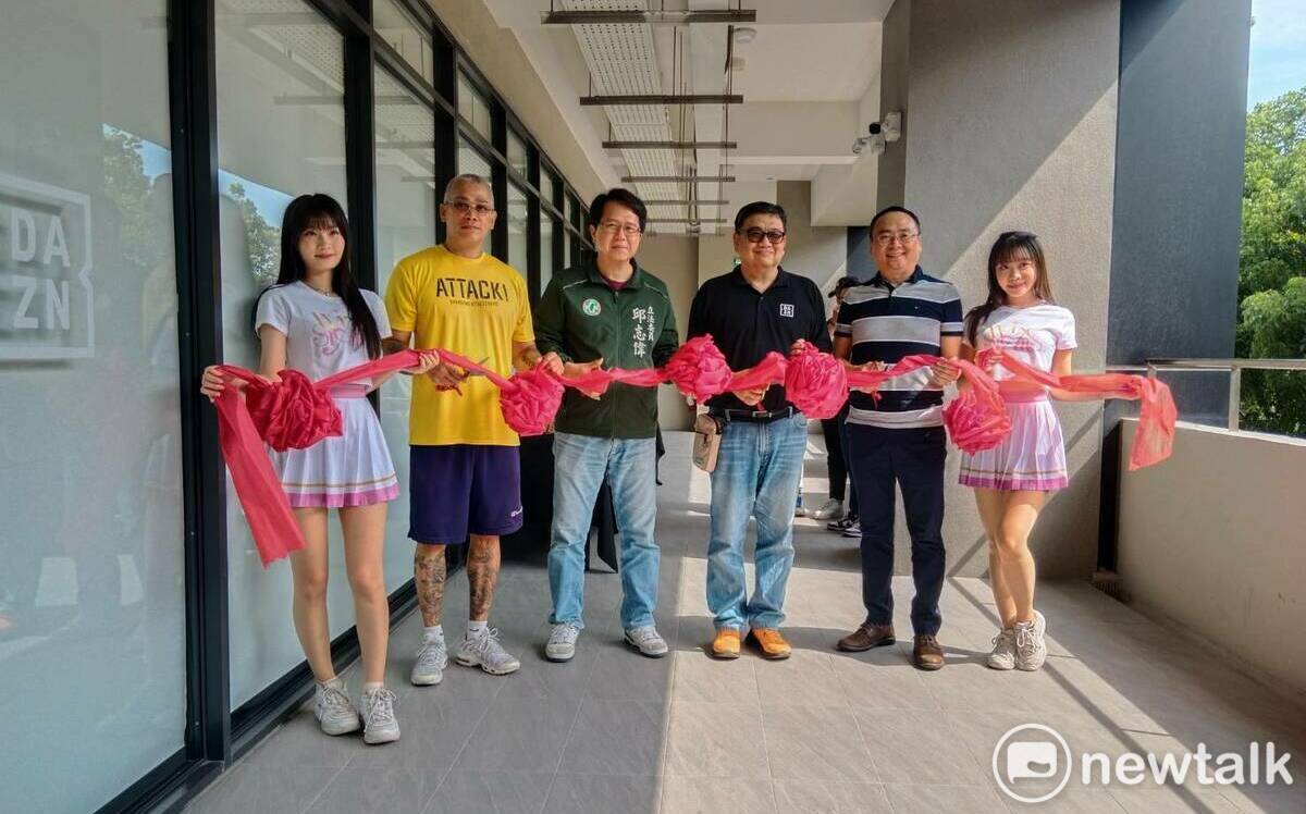 DAZN特區前進南台灣 攜手TEMPUR丹普打造頂級觀賽包廂