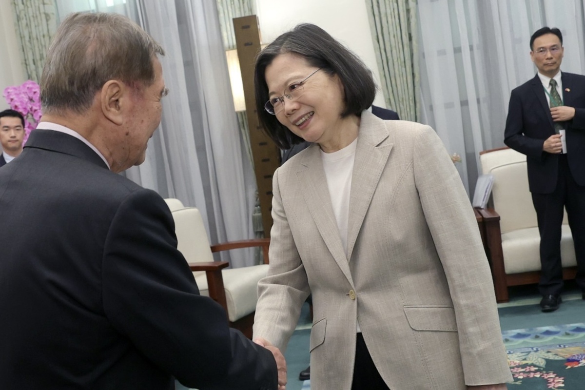 蔡英文任期最終日，在總統府內與新加坡訪團會面。 圖：總統府提供