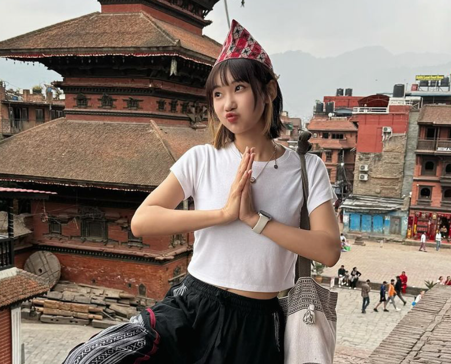 愛莉莎莎日前到尼泊爾旅遊，原以為尼泊爾物價只有台灣的4分之1到5分之1，這會是一趟最省錢之旅，殊不知卻是花最多錢的一次。 圖：翻攝自愛莉莎莎IG