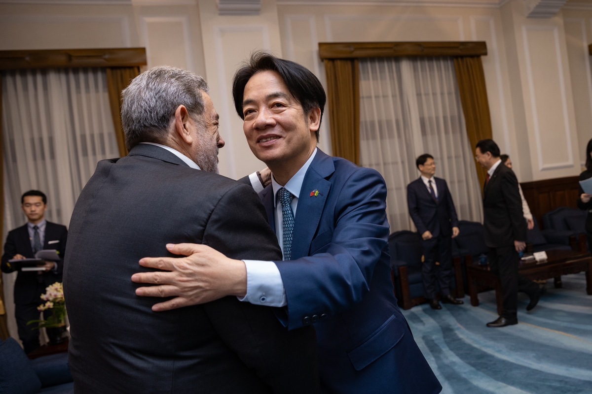 賴清德會晤聖文森及格瑞那丁總理龔薩福（Ralph Gonsalves）伉儷訪問團。 圖：總統府提供
