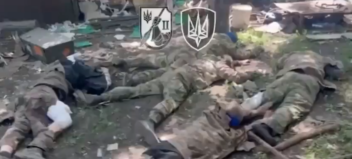烏軍第 4 旅成功擄獲 5 名俄軍。 圖：翻攝自 Ukrainian Front X（前推特）帳號