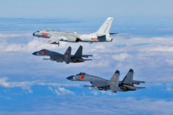 中共解放軍23日突然宣布對台環台大軍演，形成5面包圍鎖台。(示意圖) 圖 : 翻攝自東方點兵