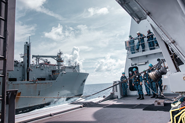 美國海軍與荷蘭海軍近期在南海展開聯合軍演。 圖：翻攝自美國太平洋艦隊