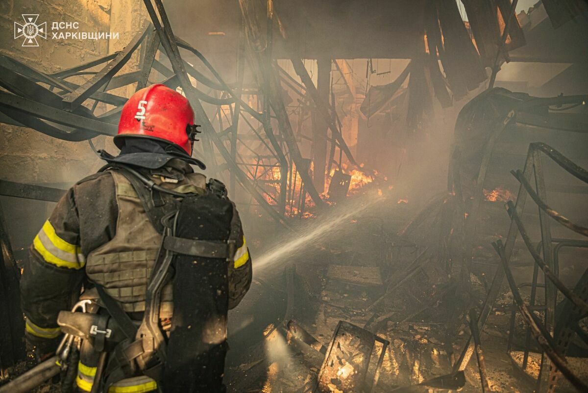 俄羅斯空襲烏東城市哈爾科夫（Kharkiv）一間五金賣場，造成至少6人死亡、40人受傷， 圖/取自總統澤倫斯基（Volodymyr Zelenskyy）臉書粉專