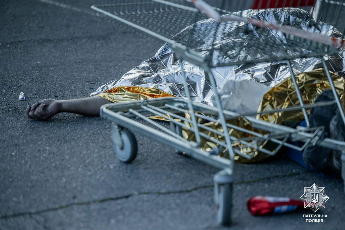 俄羅斯空襲烏東城市哈爾科夫（Kharkiv）一間五金賣場，造成至少6人死亡、40人受傷， 圖/取自總統澤倫斯基（Volodymyr Zelenskyy）臉書粉專
