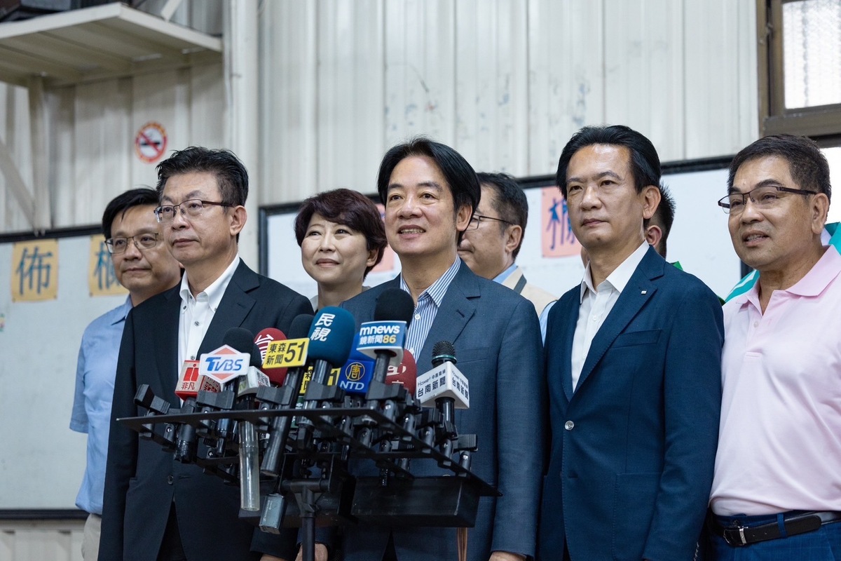 賴清德出席民進黨全國黨代表暨地方主委選舉黨員投票，並發表談話。 圖：民進黨提供