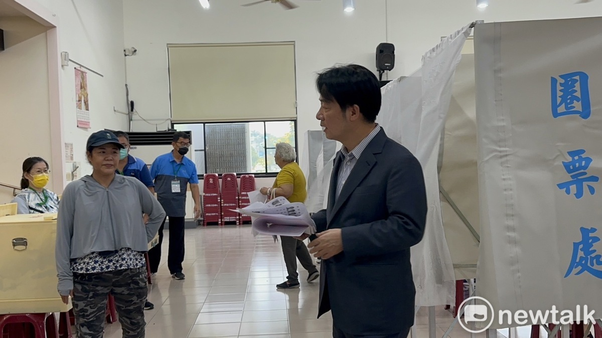 民進黨全國黨代表暨地方主委選舉今日舉行投票，這是賴清德擔任總統並兼任黨主席後的首場黨職改選，賴清德返回台南投票。 圖：民進黨台南市黨部提供