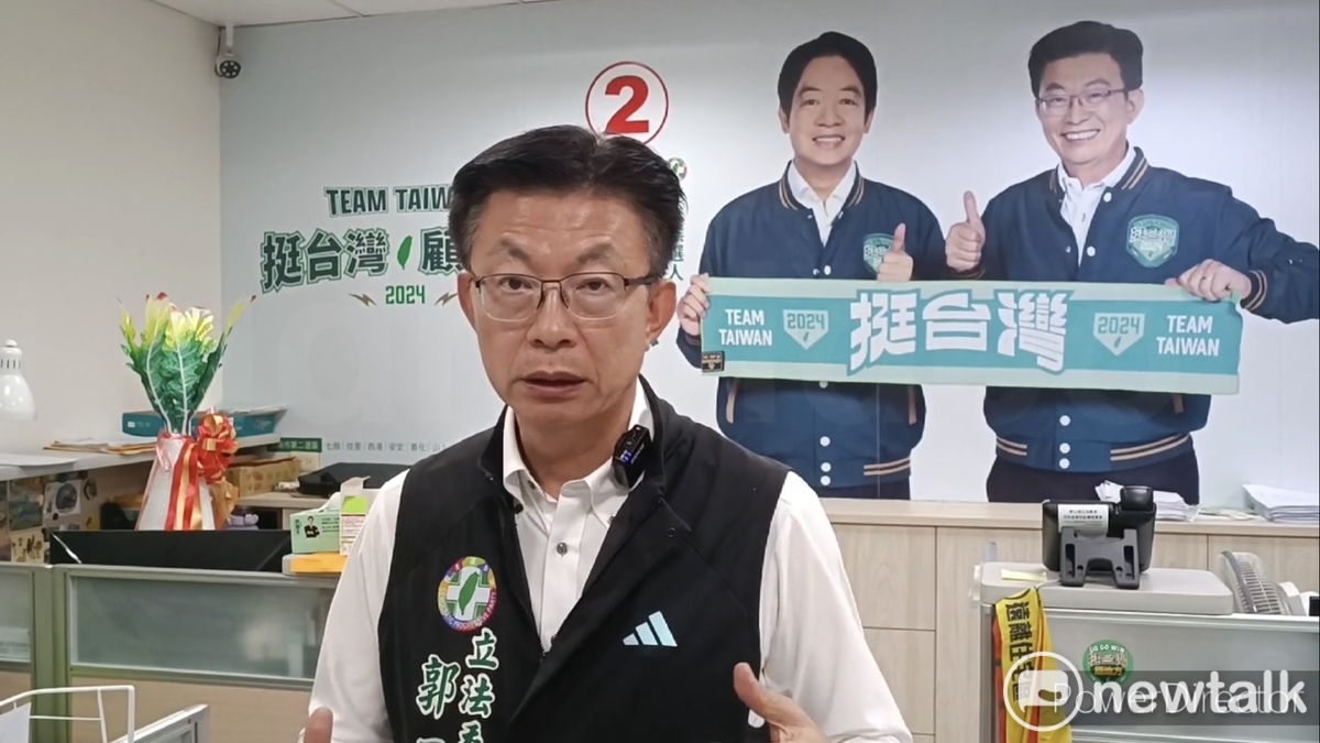 參選民進黨南市主委選舉的立委郭國文高票當選，郭國文表示，他將自己定位為「任務型主委」，三大任務包括黨務改革、選務佈署、服務加強；並重申未來立委及主委角色並不衝突，也是責任的承擔。 圖：黃博郎／攝