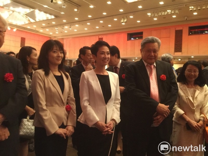 台裔的蓮舫也積極參加東京台灣駐日代表處的國慶酒會。 圖 : 劉黎兒/攝