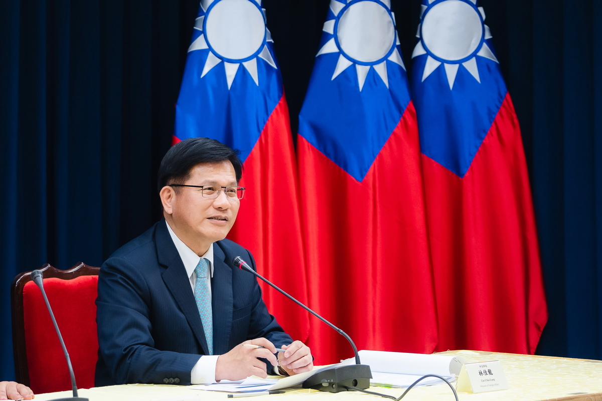 外交部長林佳龍促海外台商大規模購買瓜地馬拉咖啡，以實際行動力挺友邦。 圖：外交部提供