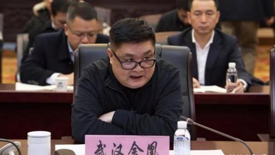 武漢金凰珠寶公司董事長賈志宏。 圖：翻攝自知呼