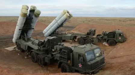 俄軍的S-400導彈防禦系統。 圖 : 翻攝自生產隊