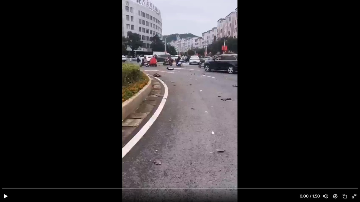 江西省日前又發生一起嚴重的車禍事件，是該地在 5 月份第二次發生惡性車禍事故，共造成 15 人死亡。 圖：擷取自 @xiaoj8380 X 分享影片