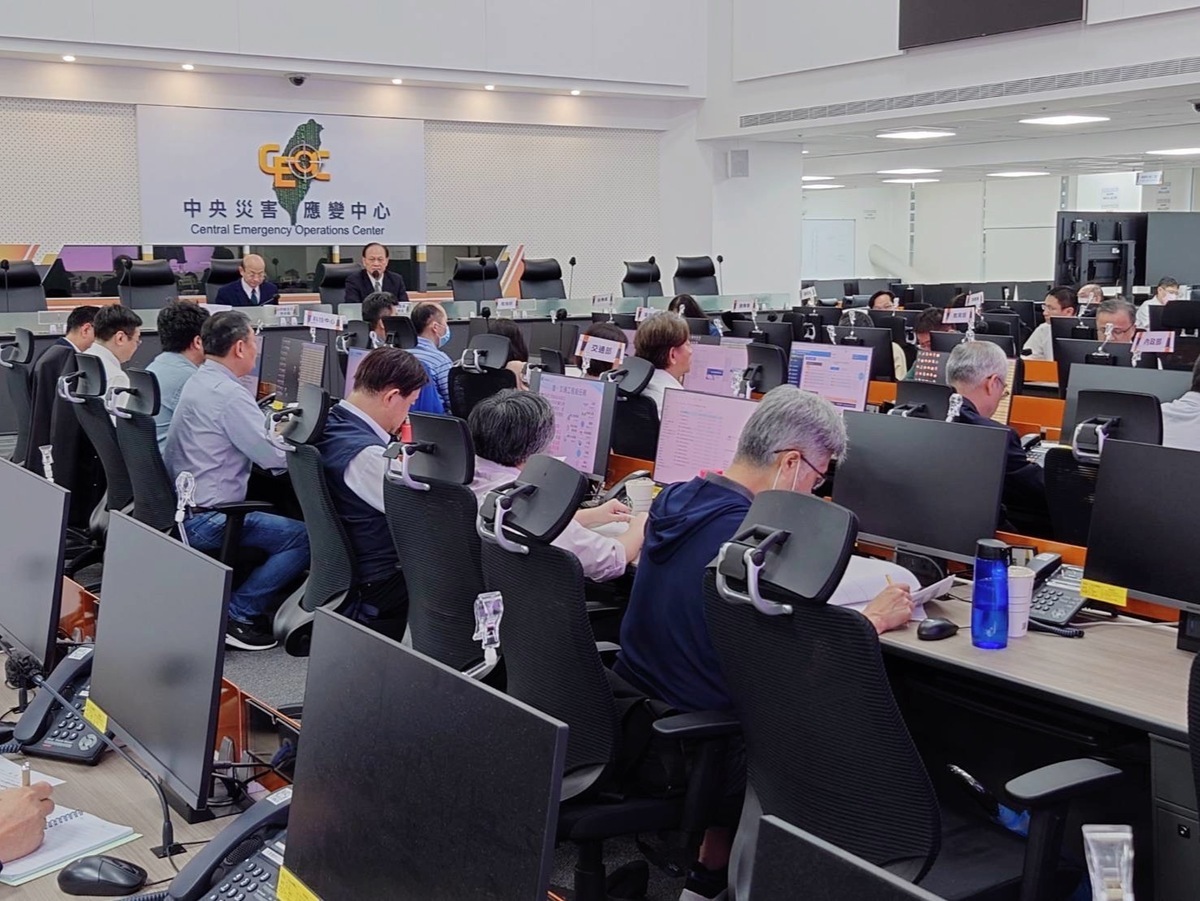 行政院「113年汛期防災整備會議」，政務委員季連成跨中央地方統合協調超前部署。 圖：行政院提供