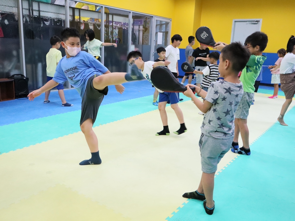 板橋運動中心開設豐富夏令營。 圖：新北市體育局/提供