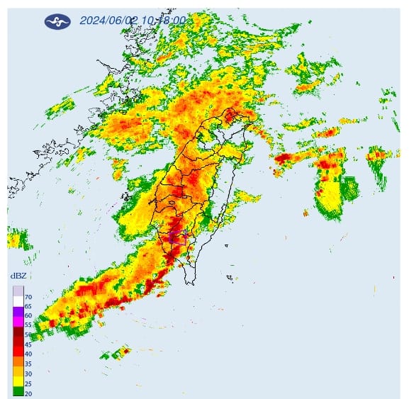 中央氣象署針對「高雄市、屏東縣」發布大雷雨即時訊息，持續時間至11時00分止。 圖/中央氣象署