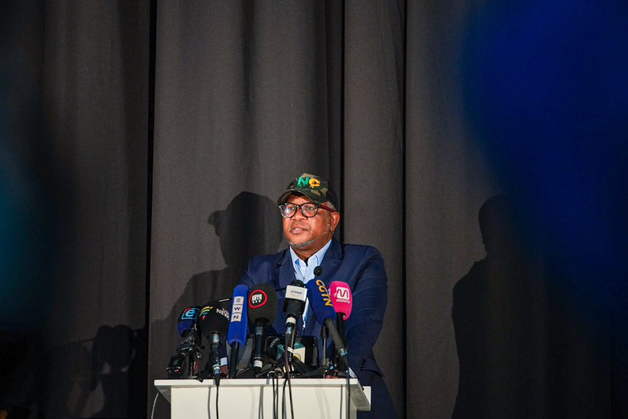 南非大選結果出爐，執政黨得票大減，將不得不與小黨合作。圖為執政黨「非洲民族議會」（ANC）主席。 圖：翻攝「X」@MbalulaFikile