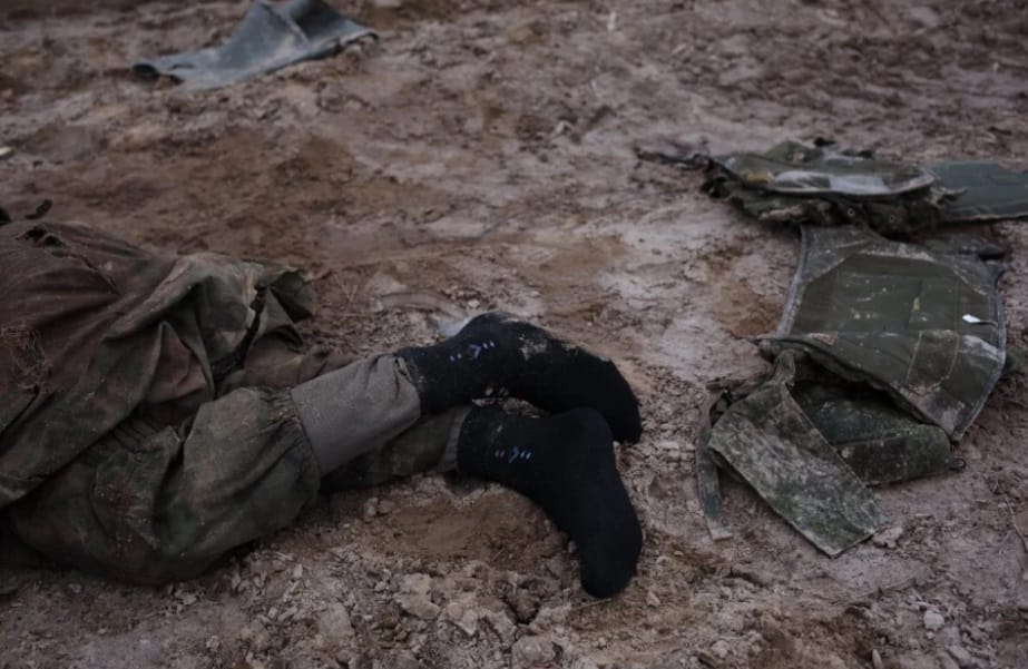 普丁 5 月 7 日就任總統後的第一個月，就有 3 萬 8,940 名俄軍死亡。 圖：翻攝自火星宏觀